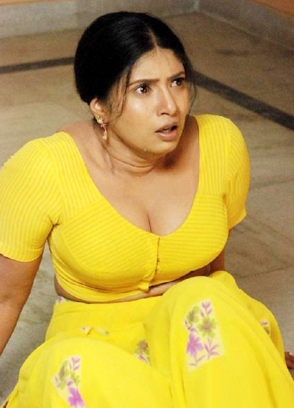 Tamil Actress Sangavi Hot Navel Boobs Show Actress Photos Stills Wallpapers